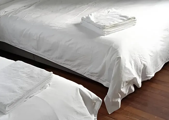 3 Bedroom House Including 4 Double, 1 Single, And 1 Sofa Bed 度假居